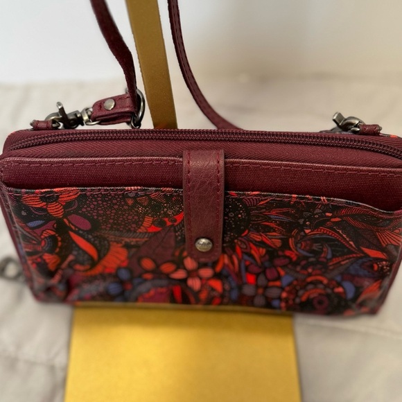 Sakroots crossbody wallet and phone carrier. - Picture 3 of 12